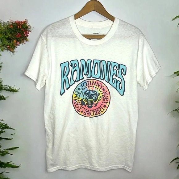 RAMONES Modern Boho Graphic Spell Out Punk Rock Band T Shirt - Picture 1 of 8